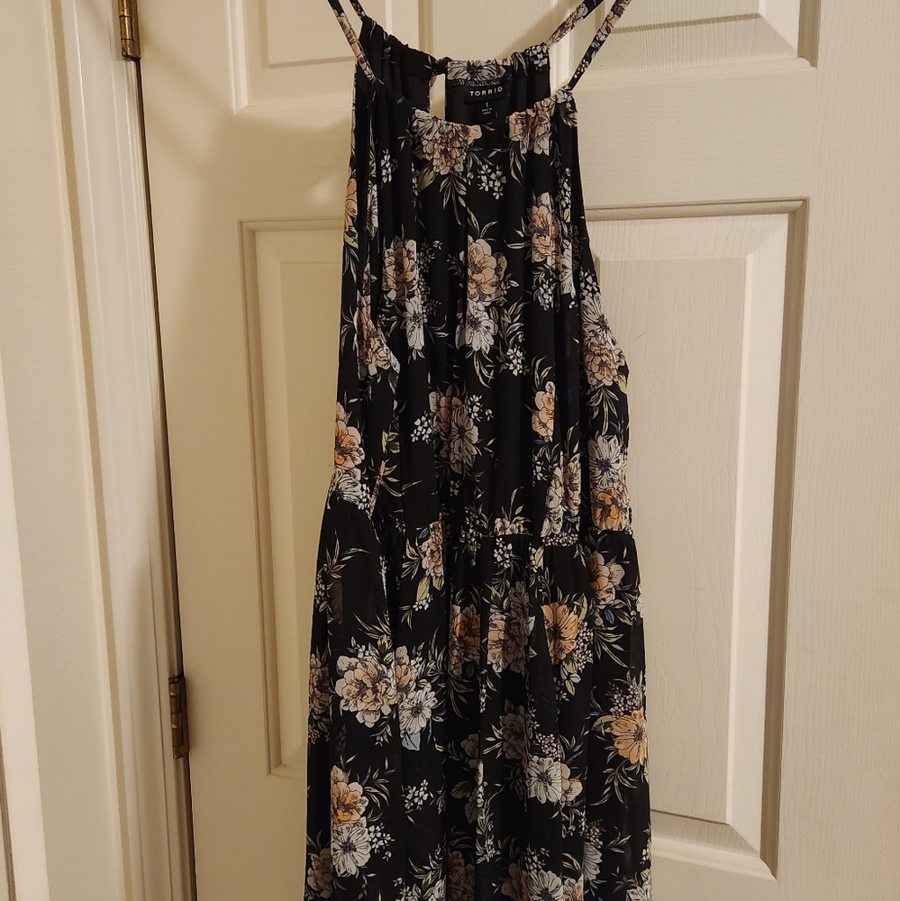 Torrid Black Floral Dress Size 1